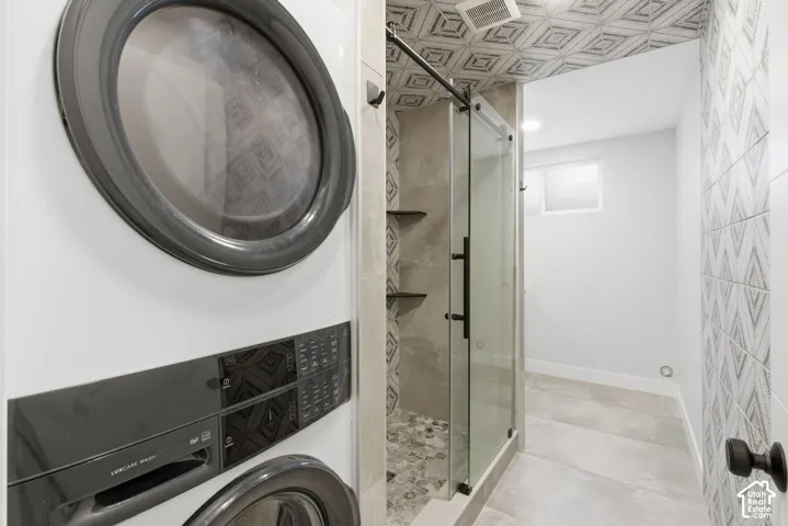 Gorgeous, large upgraded bathroom and laundry space