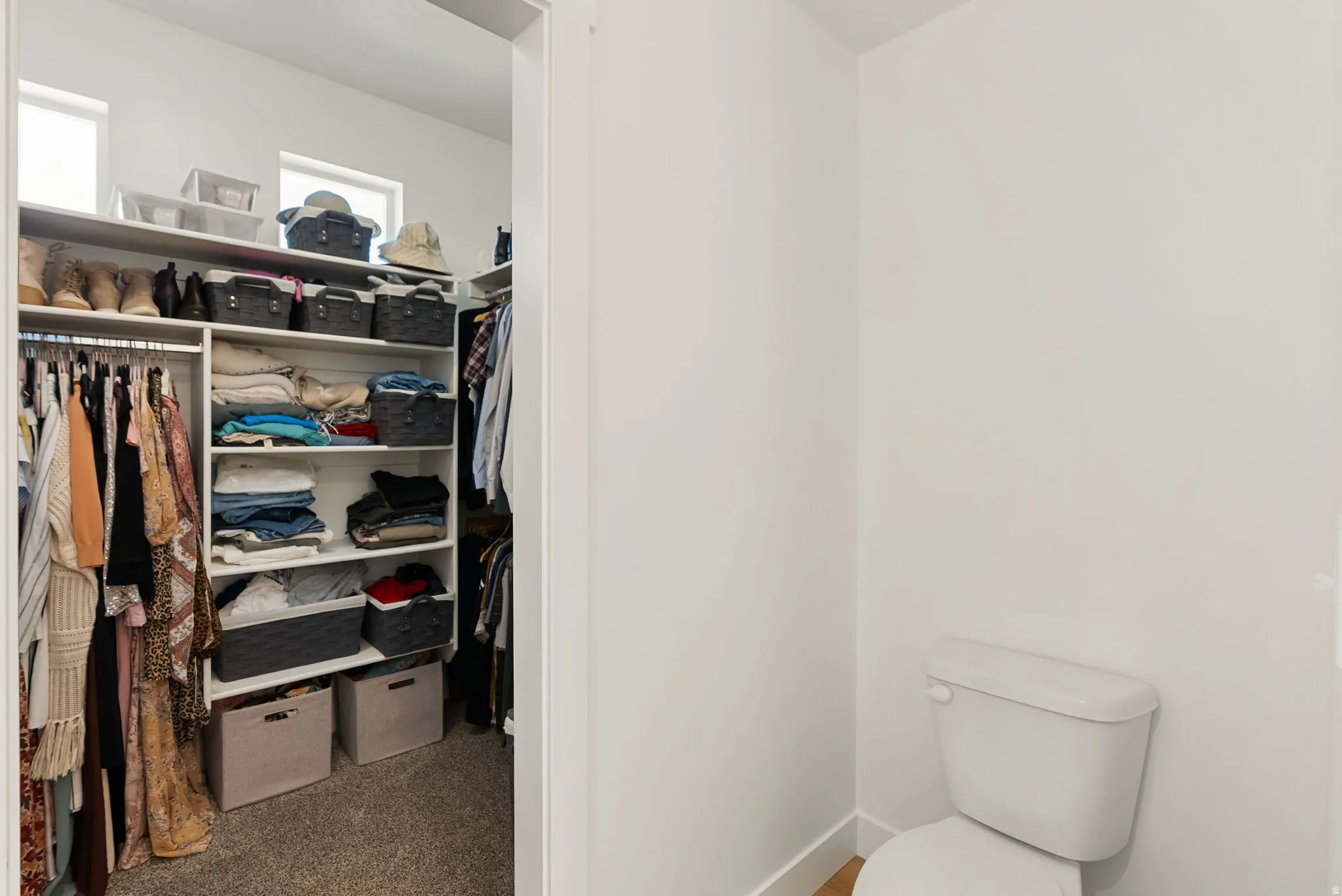 Primary suite walk in closet