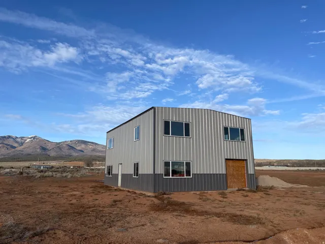View of outdoor structure with a mountain view