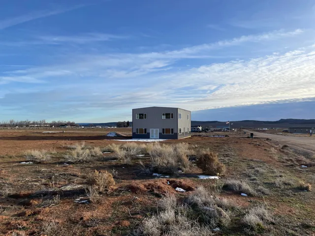 View of yard with a mountain view and a view of countryside