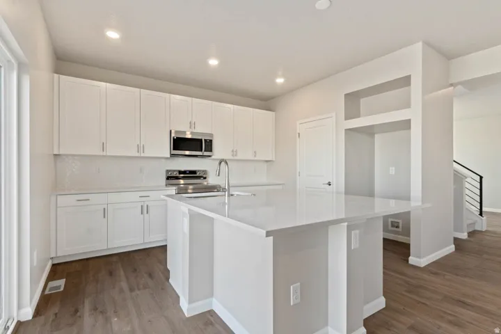 276 N Roundabout St, Saratoga Springs, Utah 84045
