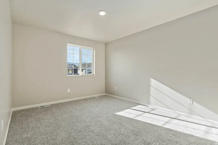 276 N Roundabout St, Saratoga Springs, Utah 84045