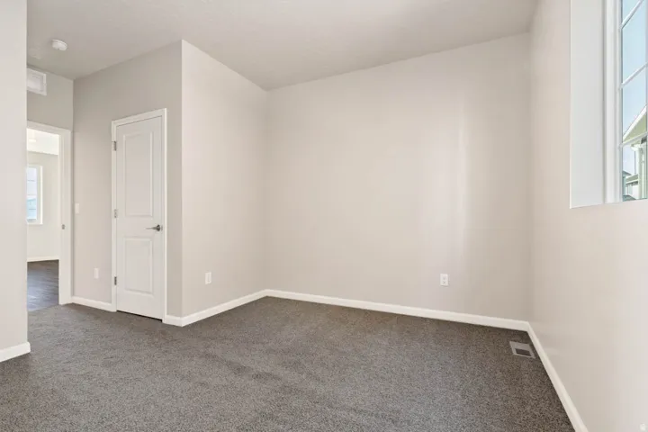 276 N Roundabout St, Saratoga Springs, Utah 84045