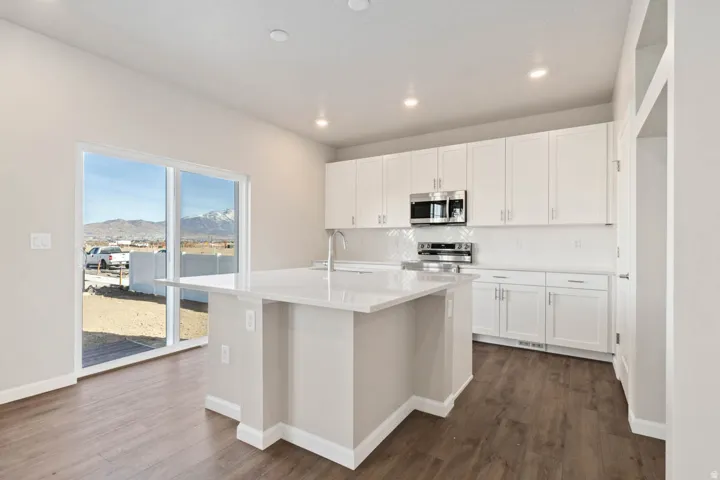 276 N Roundabout St, Saratoga Springs, Utah 84045