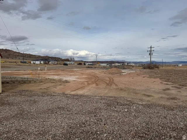View of yard featuring a mountain view