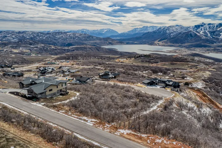 Bird's eye view of a water and mountain view