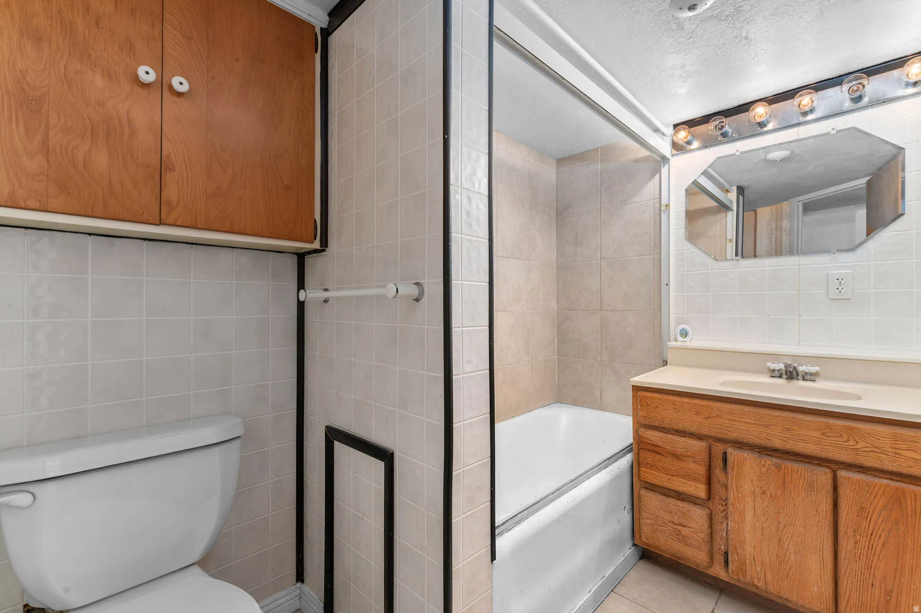 Main level,  Full Bath