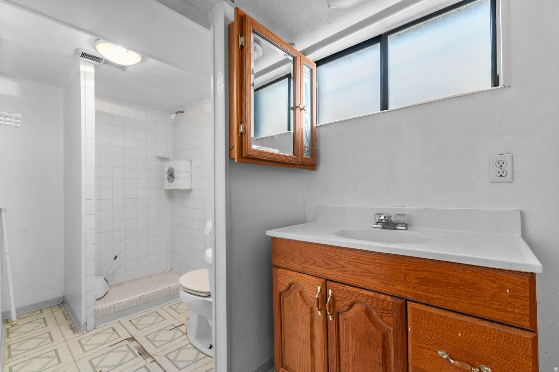 Lower level, 3/4 Bath