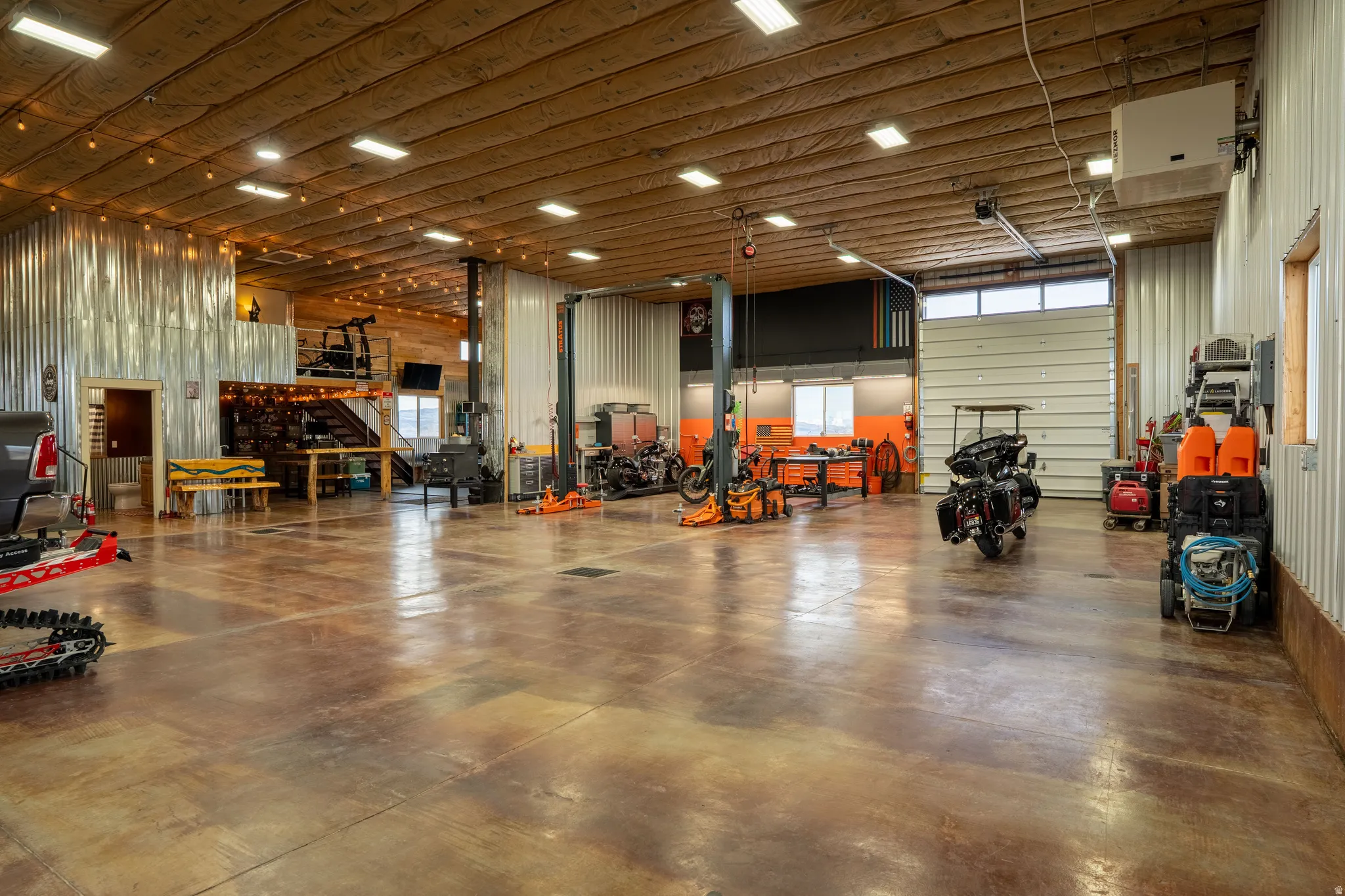 Garage featuring large space
