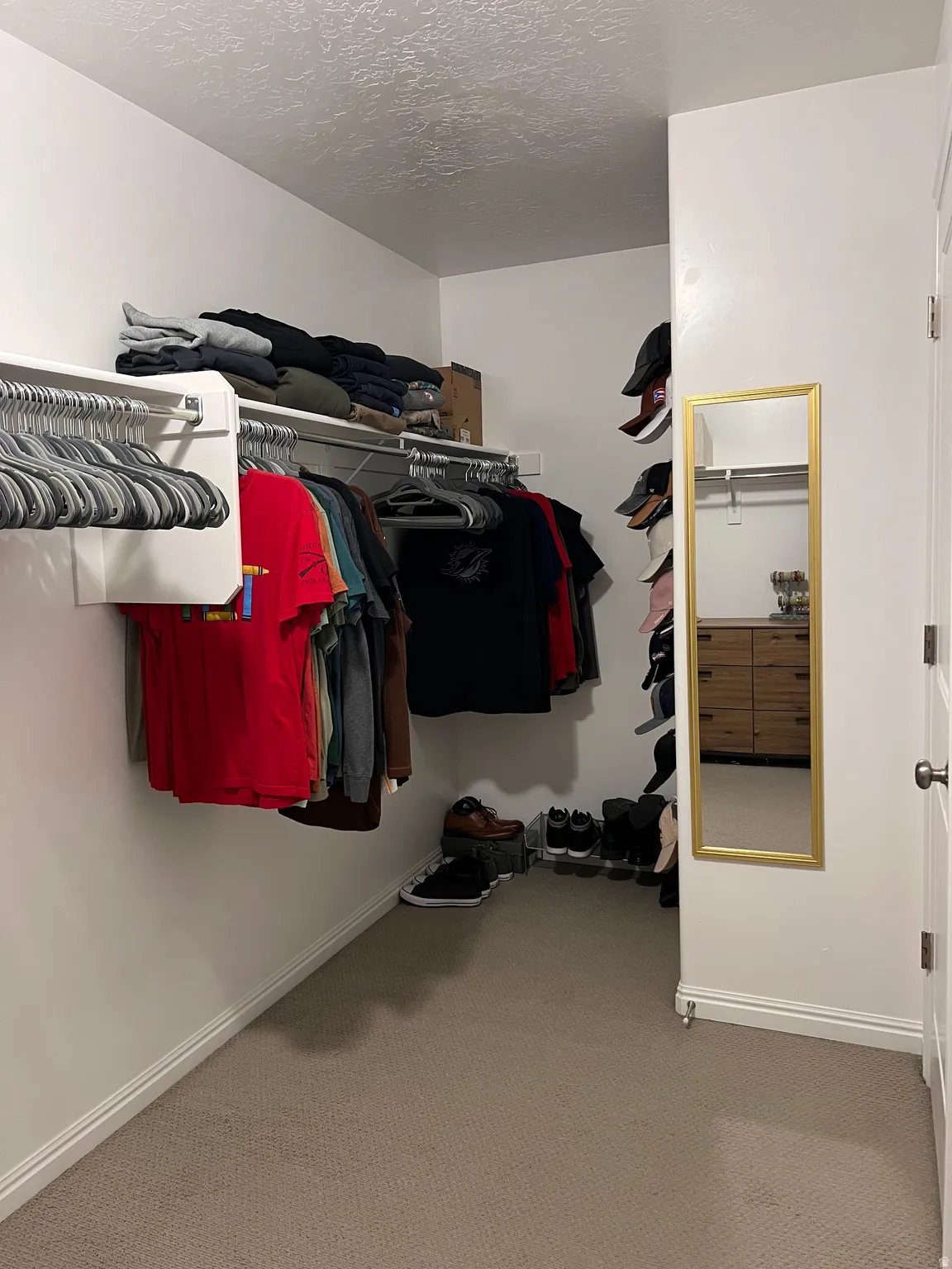 Master Bedroom walk in closet