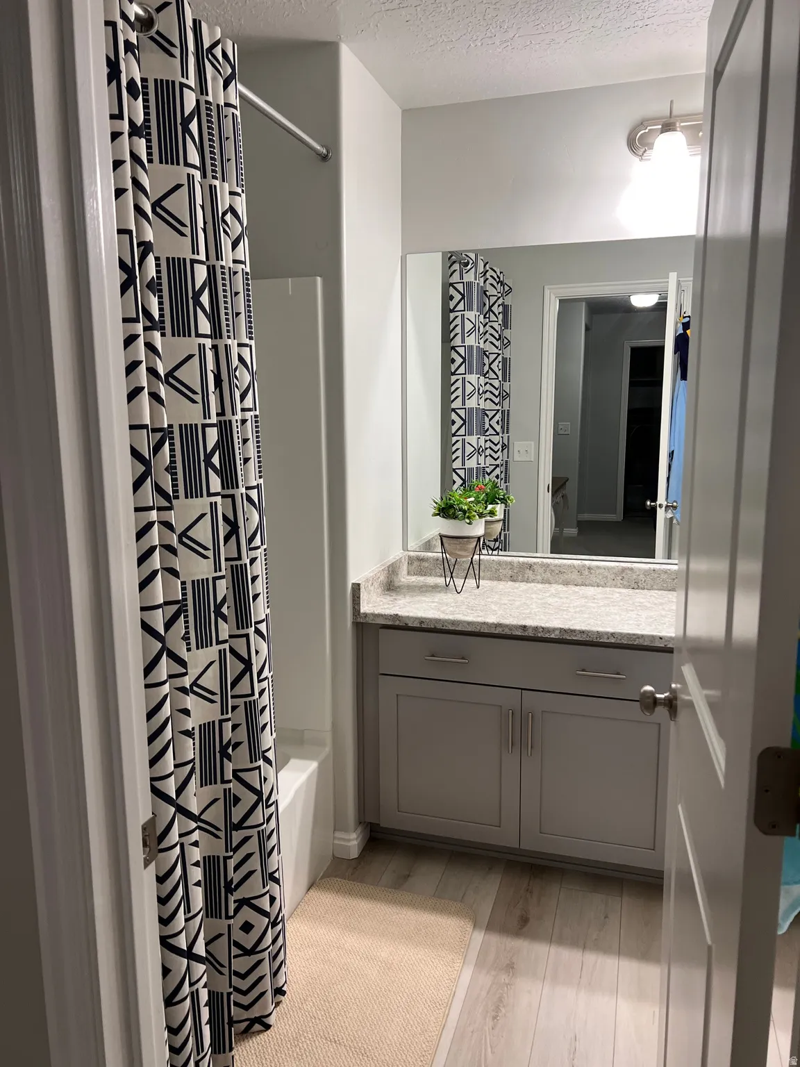 2nd floor full size bathroom