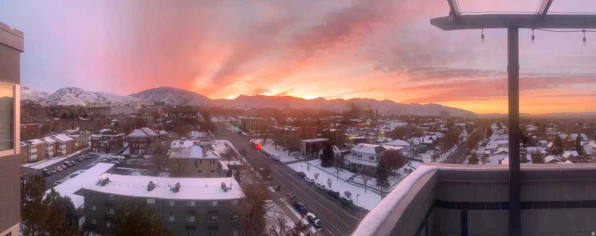 City view with a mountain backdrop