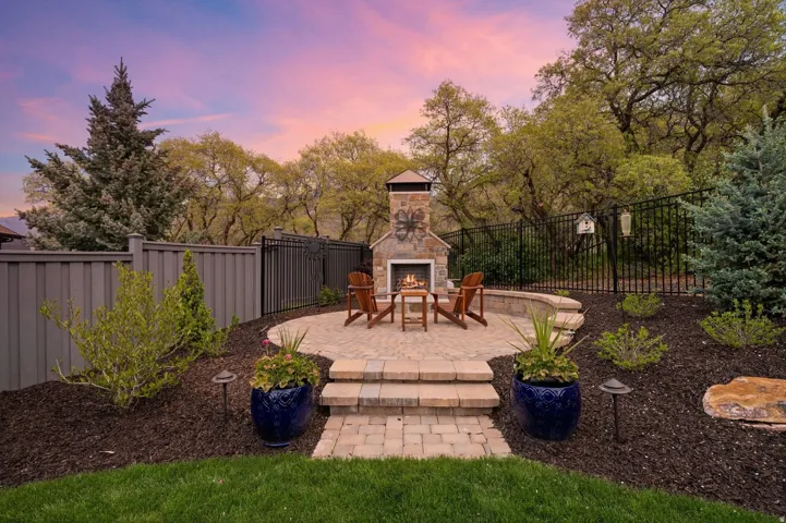 10847 S Hiddenwood Dr, Sandy, Utah 84092