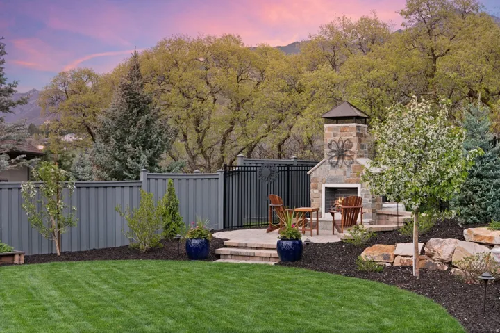 10847 S Hiddenwood Dr, Sandy, Utah 84092