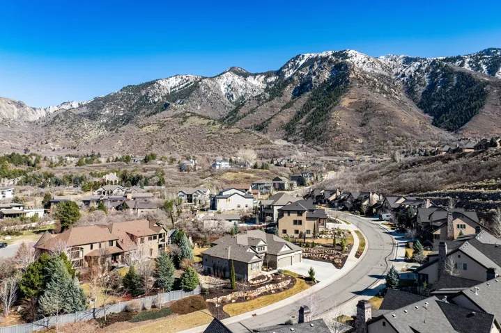 10847 S Hiddenwood Dr, Sandy, Utah 84092