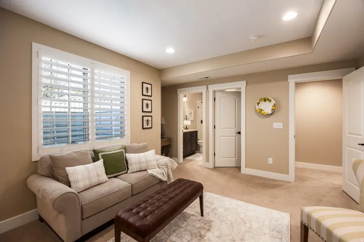 10847 S Hiddenwood Dr, Sandy, Utah 84092
