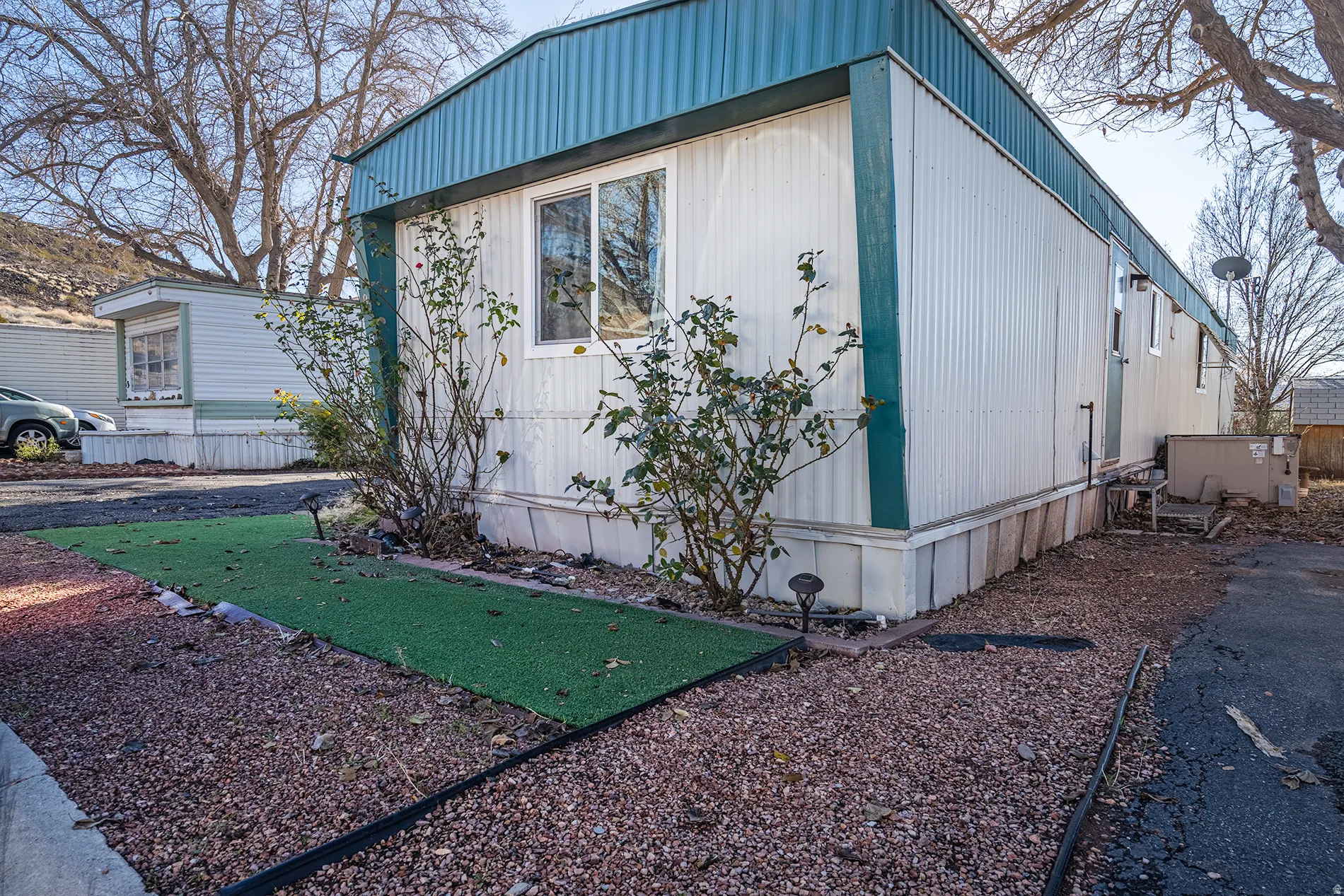 View of side of home