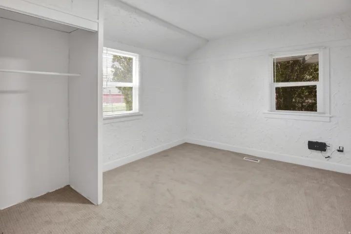 Apt 2