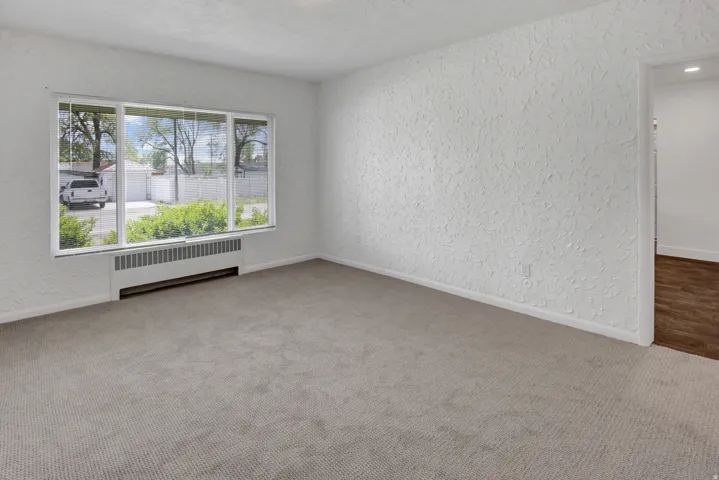 Apt 2