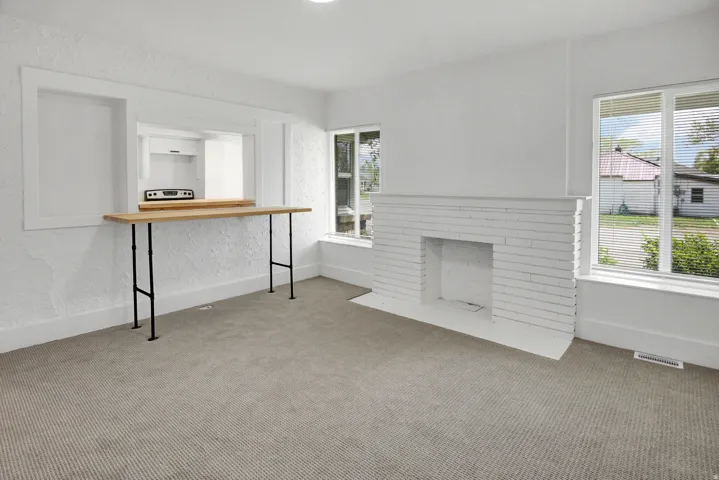 Apt 1