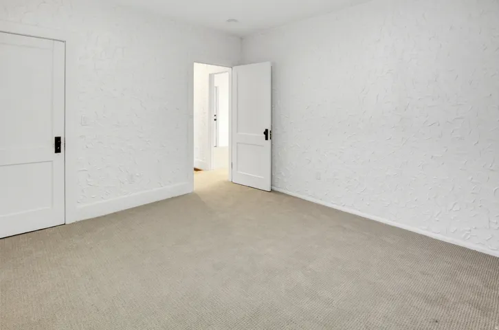 Apt 2
