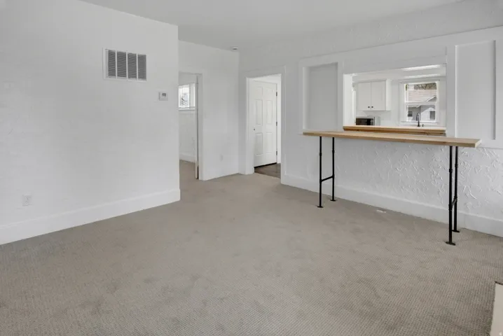 Apt 1