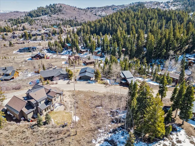390 Woodland Dr, Summit Park, Utah 84098