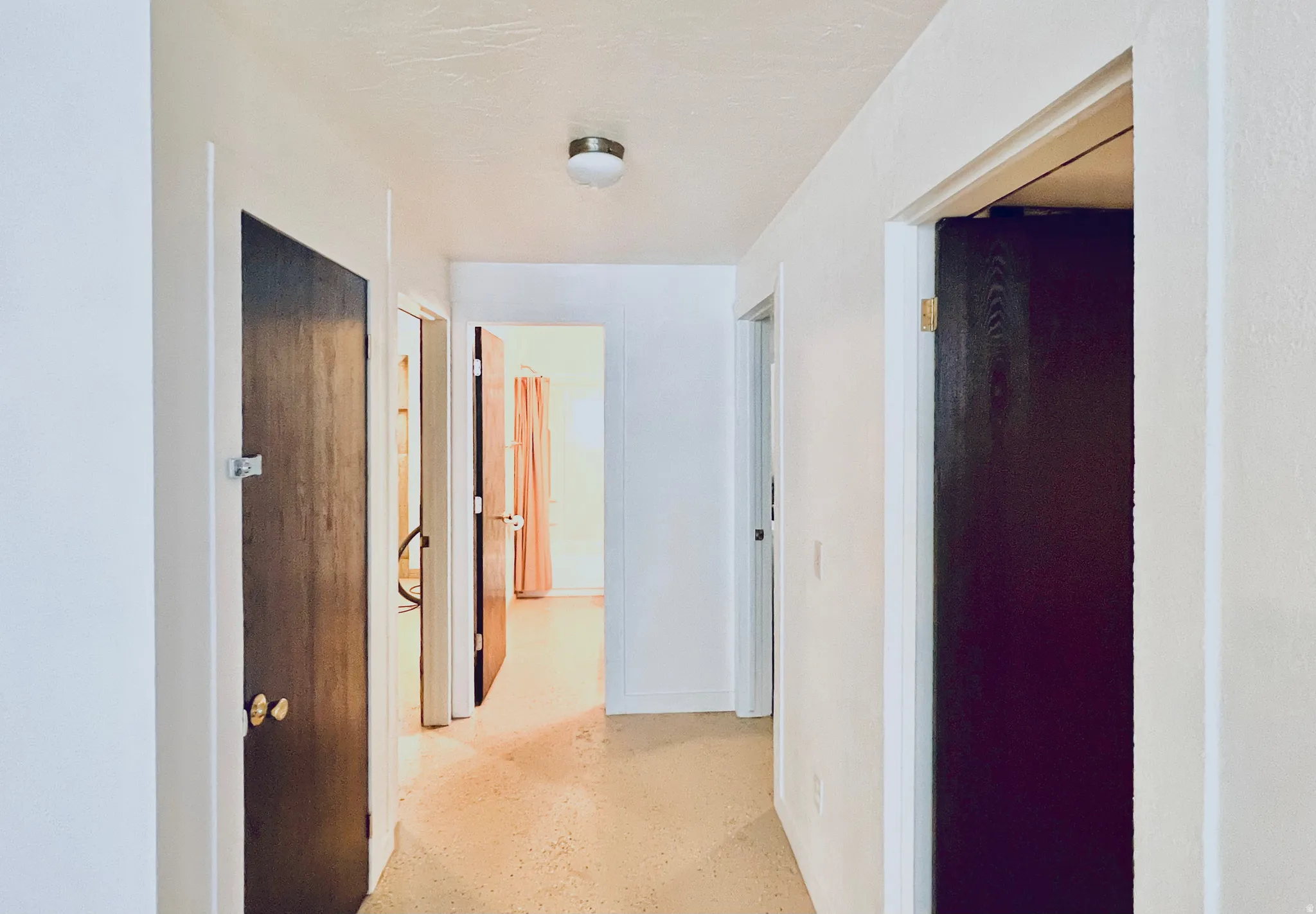 Corridor with baseboards