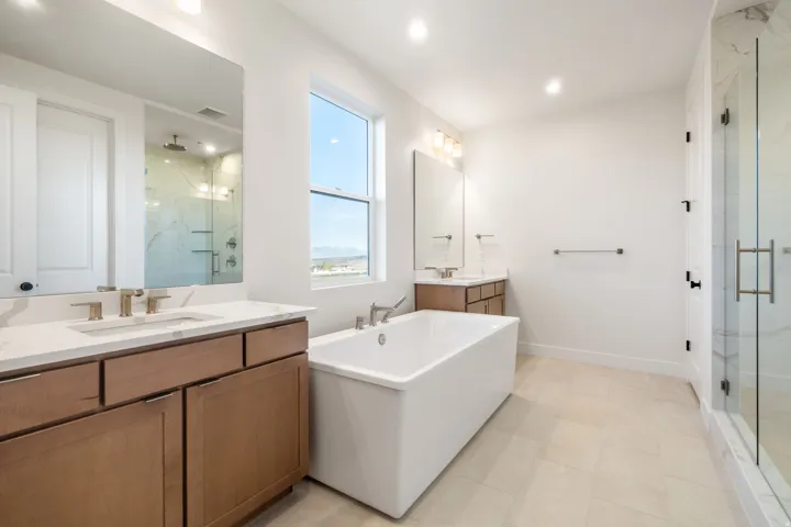 448 N Pinnacle Ln #2, Saratoga Springs, Utah 84045