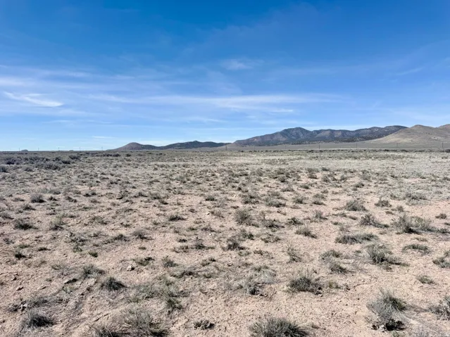 Mountain view with a desert landscape