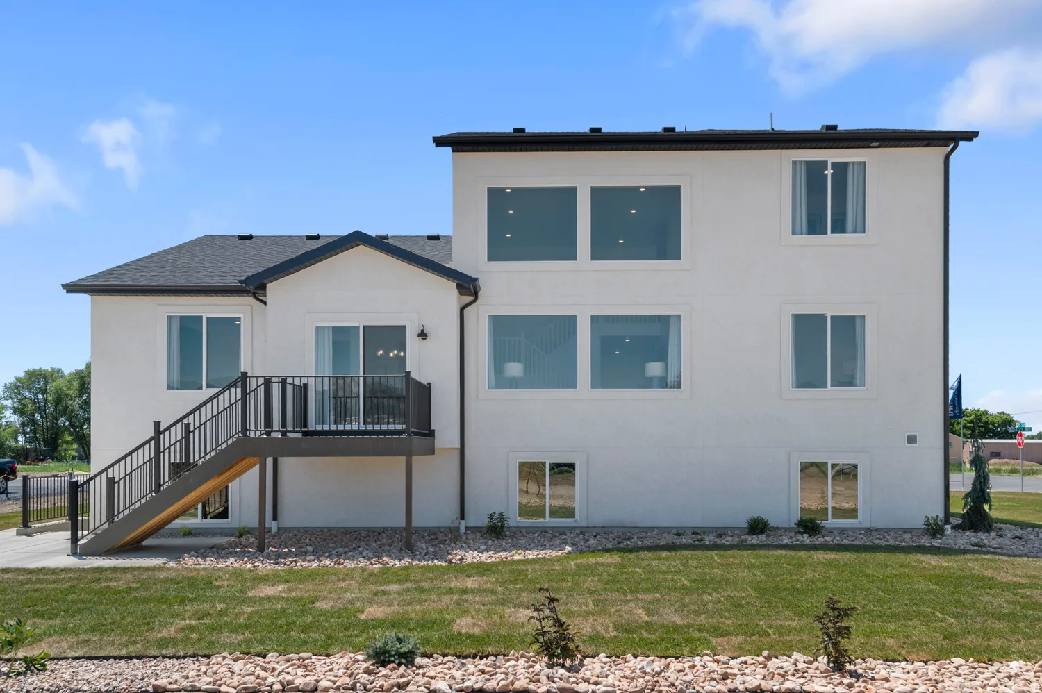 Picture of Model Harmony, not of current listing
