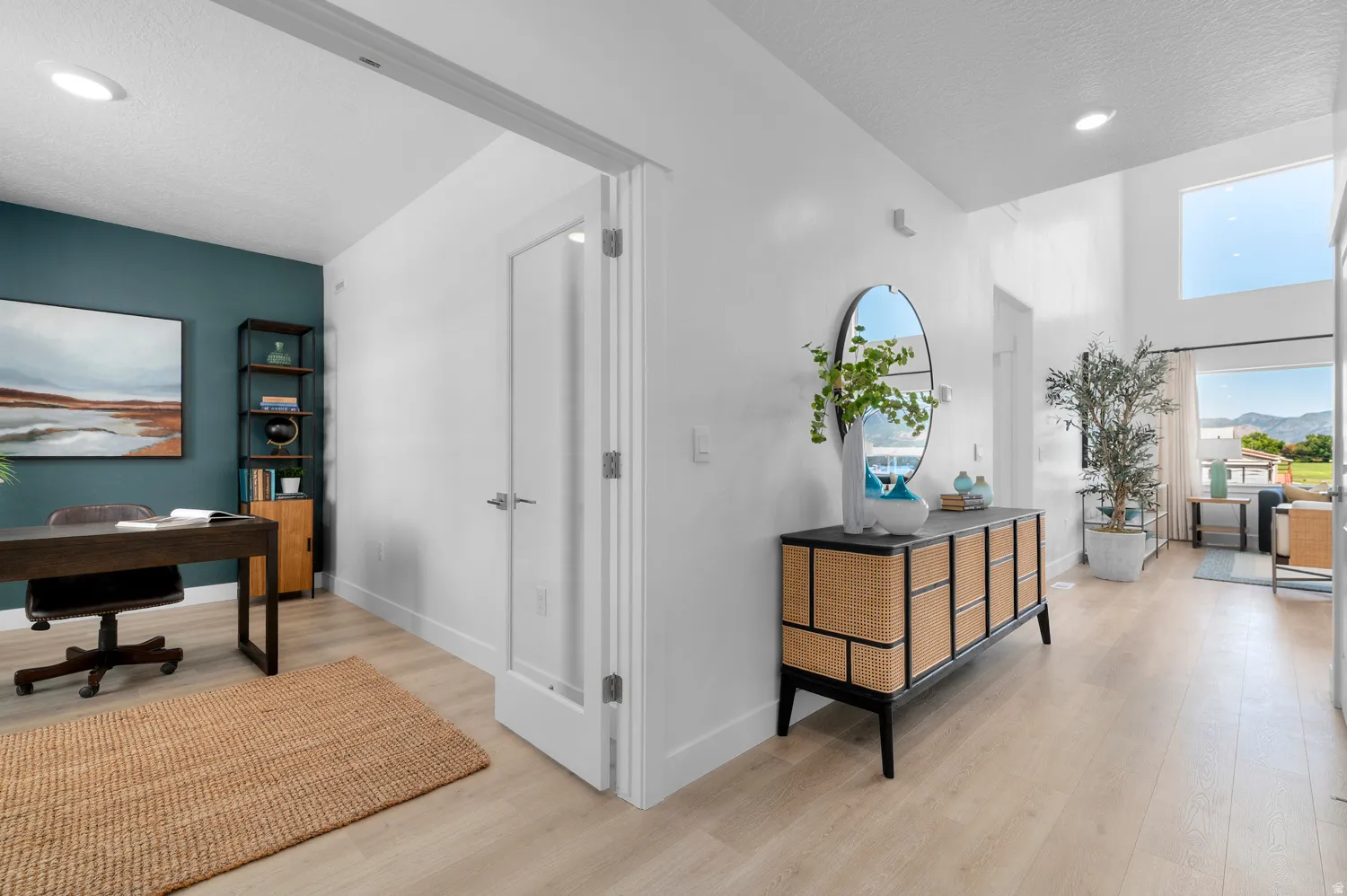 Picture of Model Harmony, not of current listing