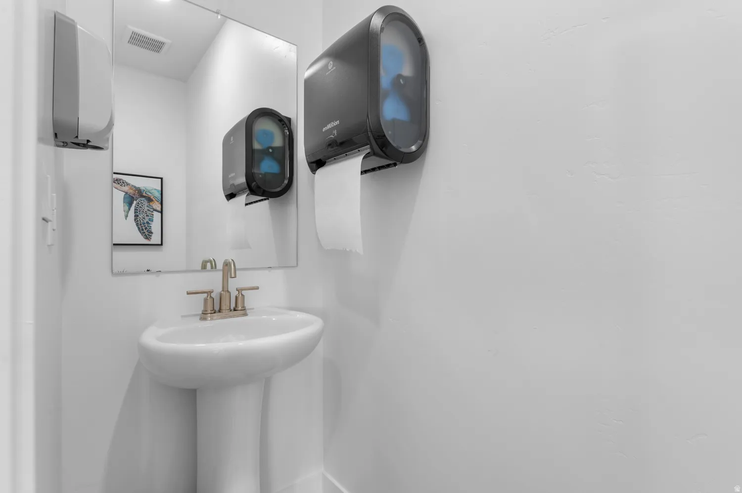 Picture of Model Harmony, not of current listing