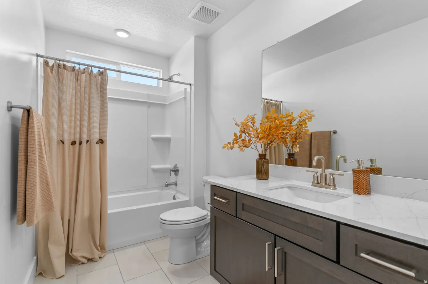 Picture of Model Harmony, not of current listing