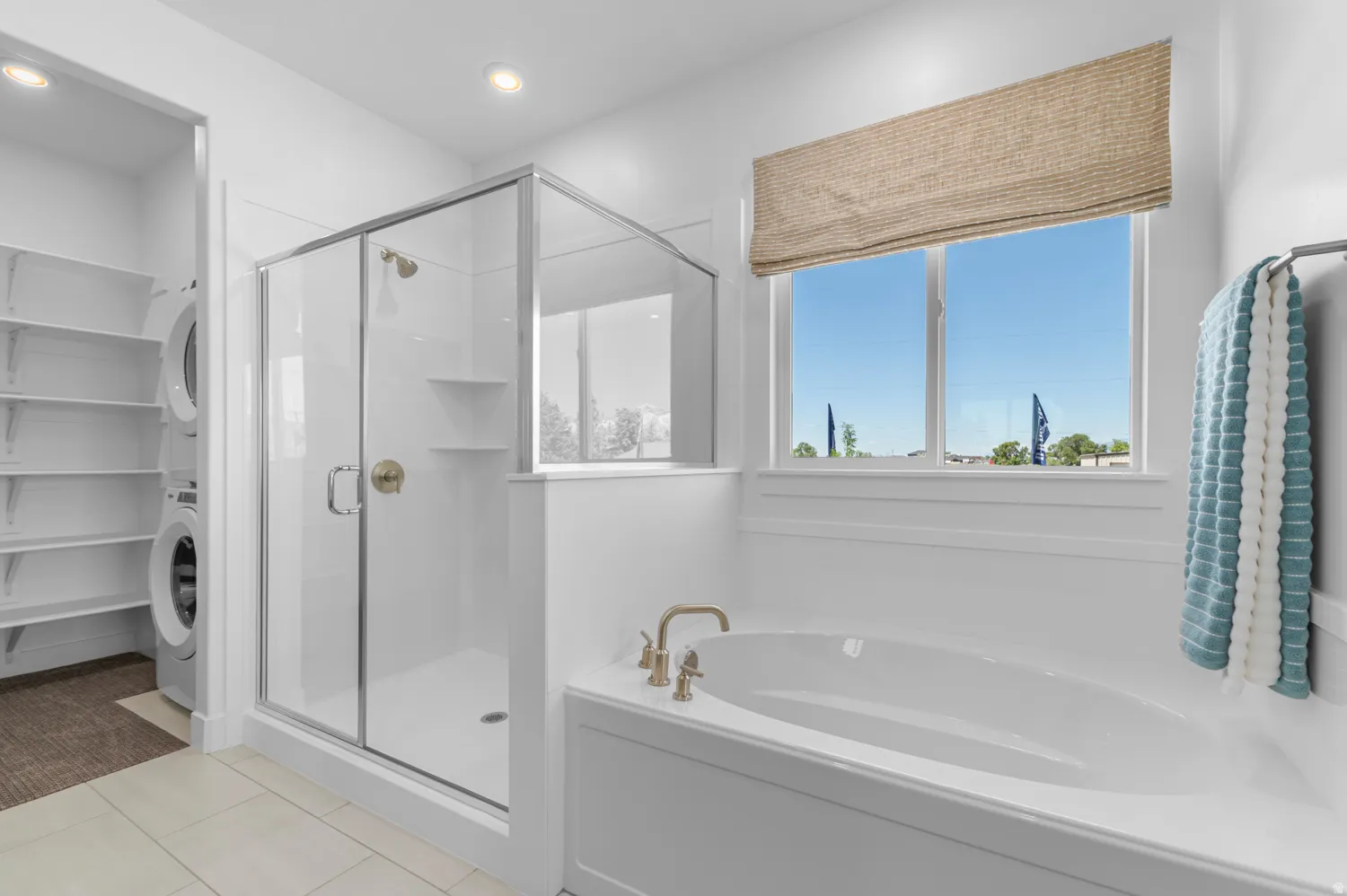 Picture of Model Harmony, not of current listing
