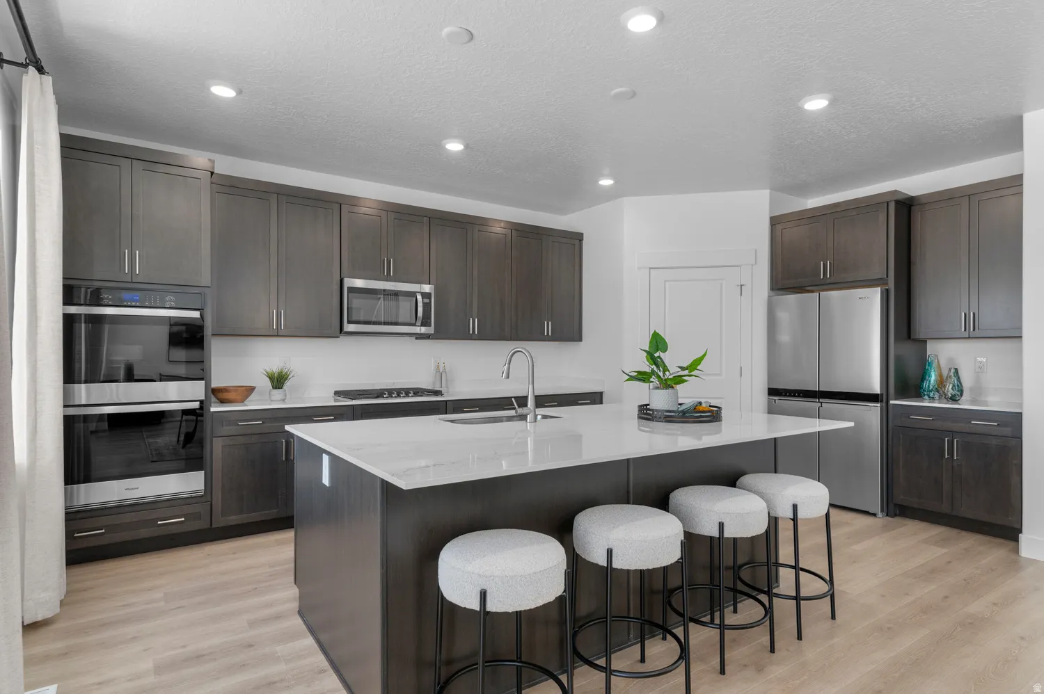 Picture of Model Harmony, not of current listing