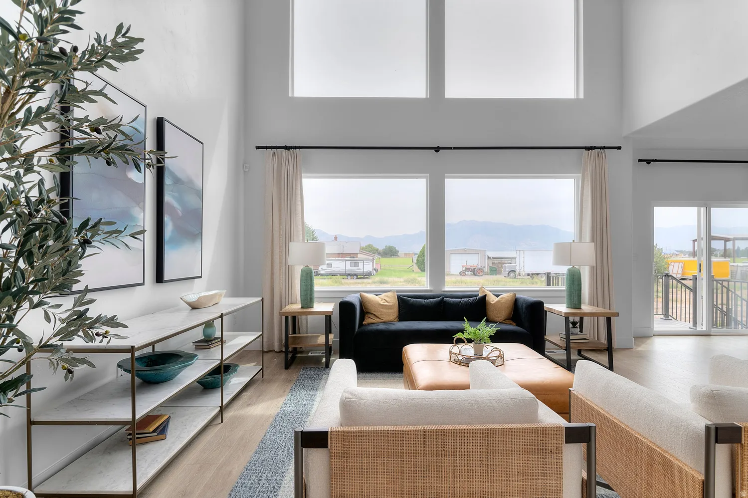 Picture of Model Harmony, not of current listing