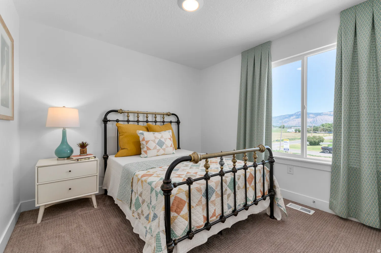 Picture of Model Harmony, not of current listing