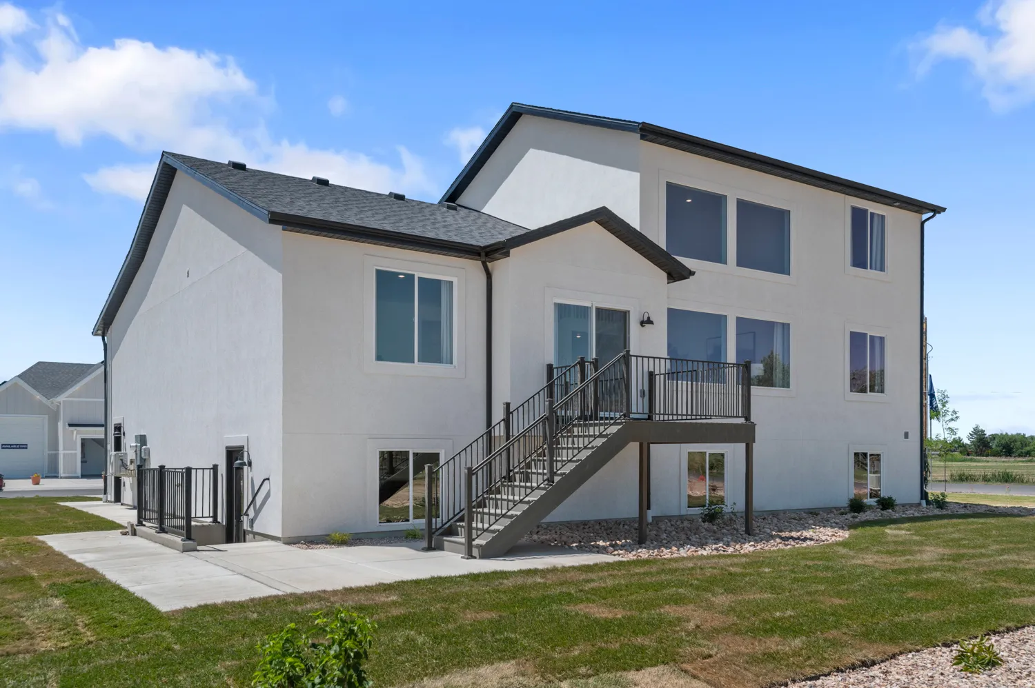 Picture of Model Harmony, not of current listing