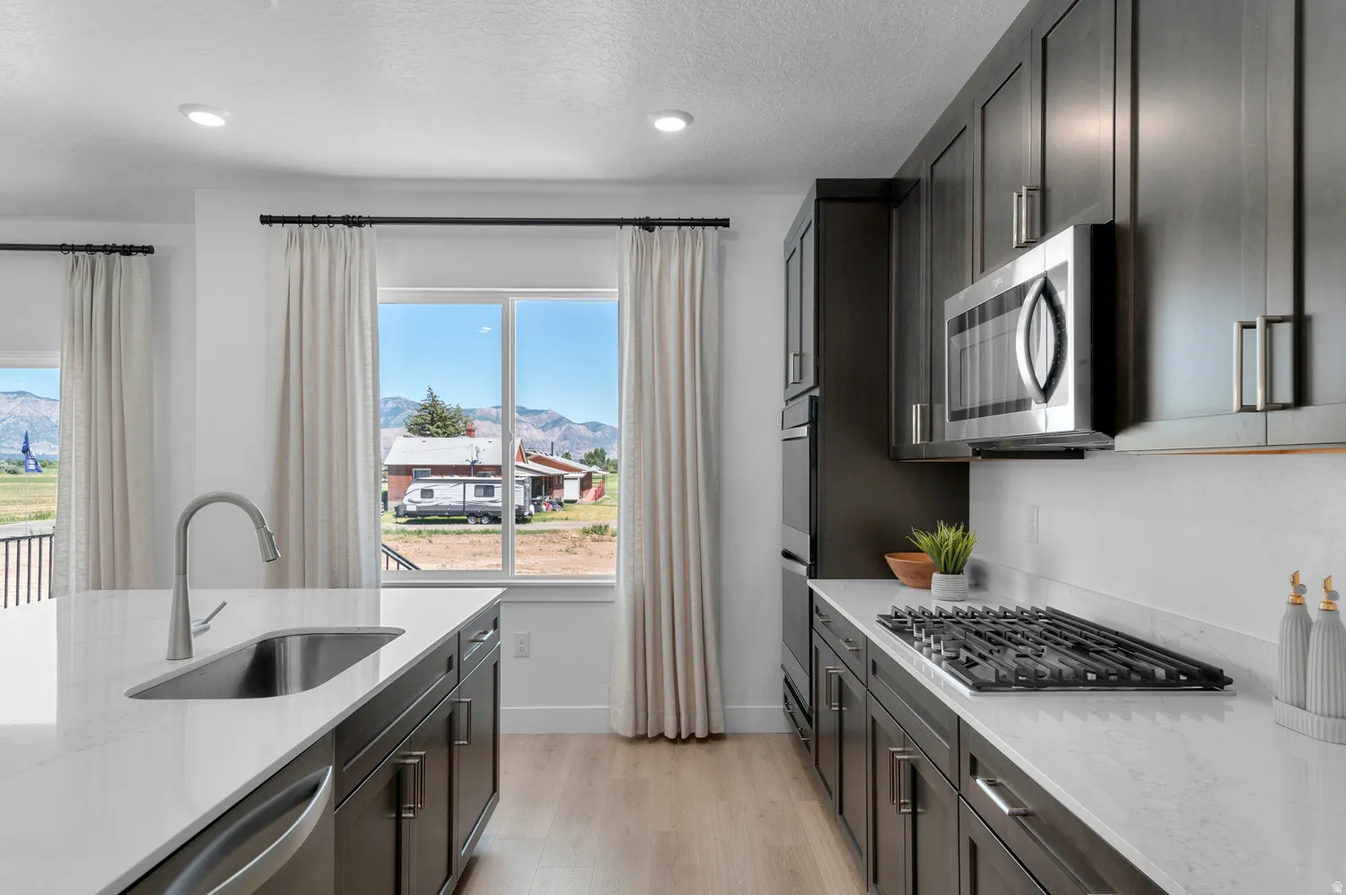 Picture of Model Harmony, not of current listing
