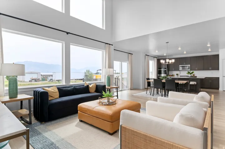 Picture of Model Harmony, not of current listing