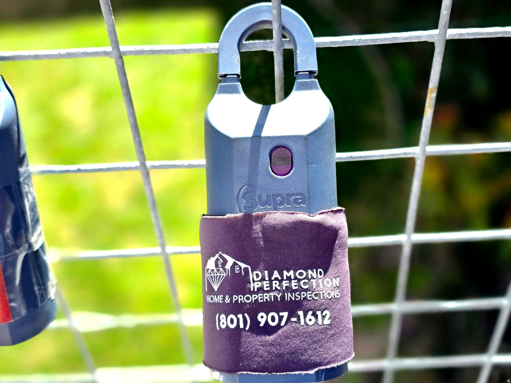 Lockbox for the Unit 300.