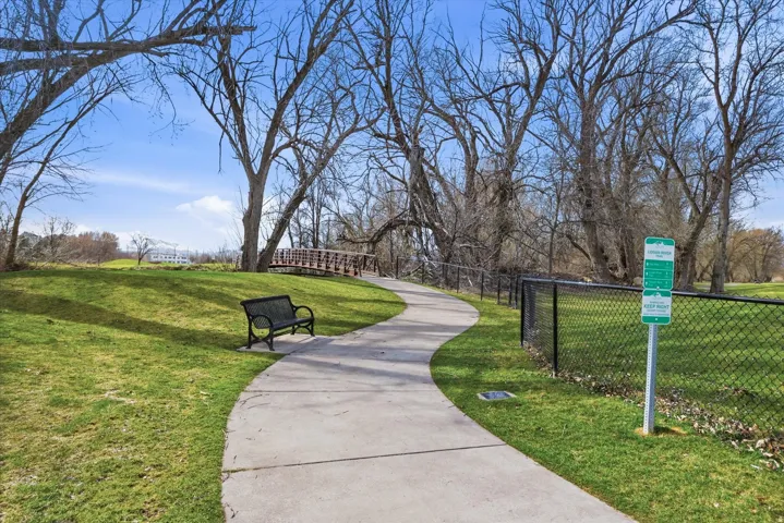 Surrounding community with a dog friendly area