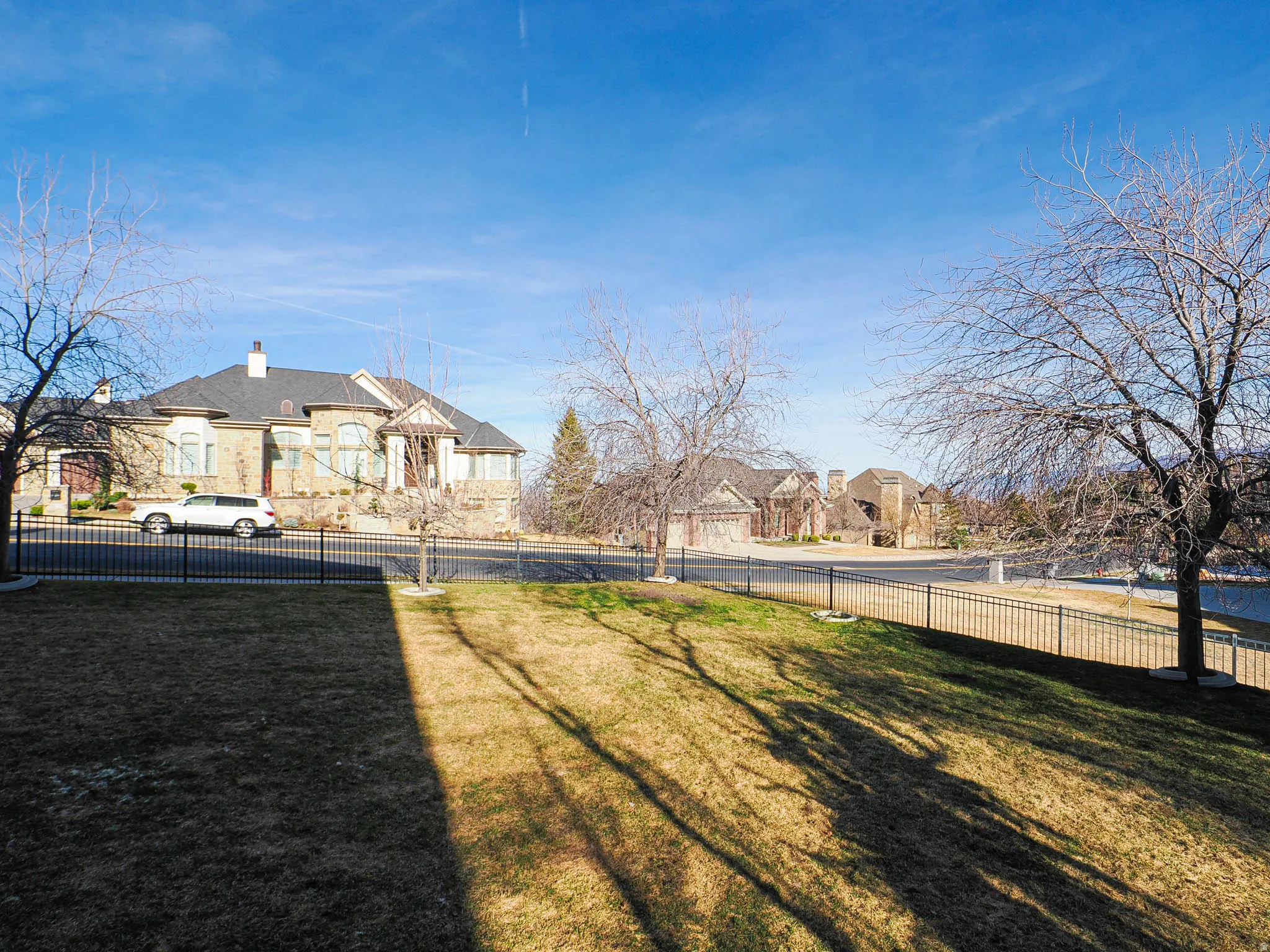 View of yard featuring a residential view