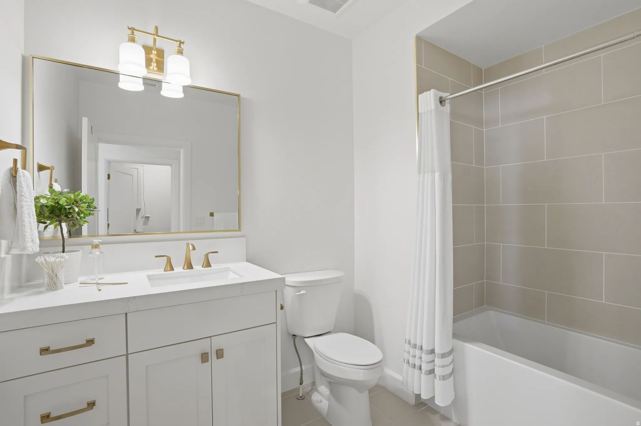 Full bathroom