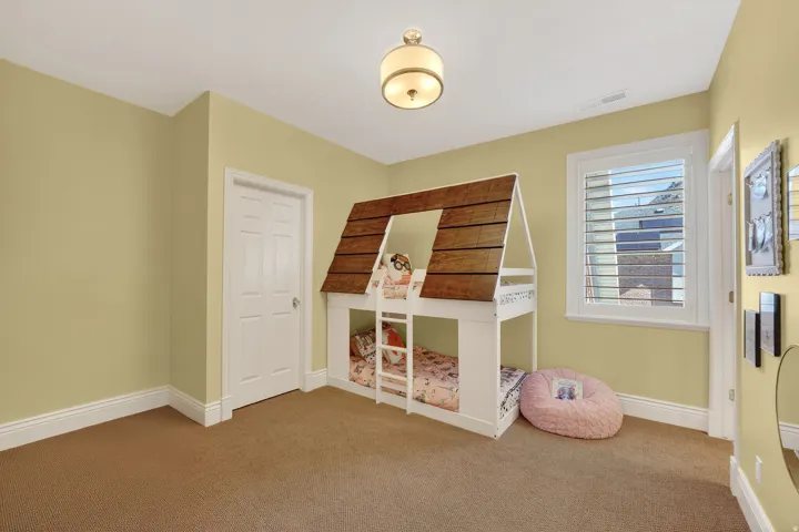 Bedroom with en-suite bathroom