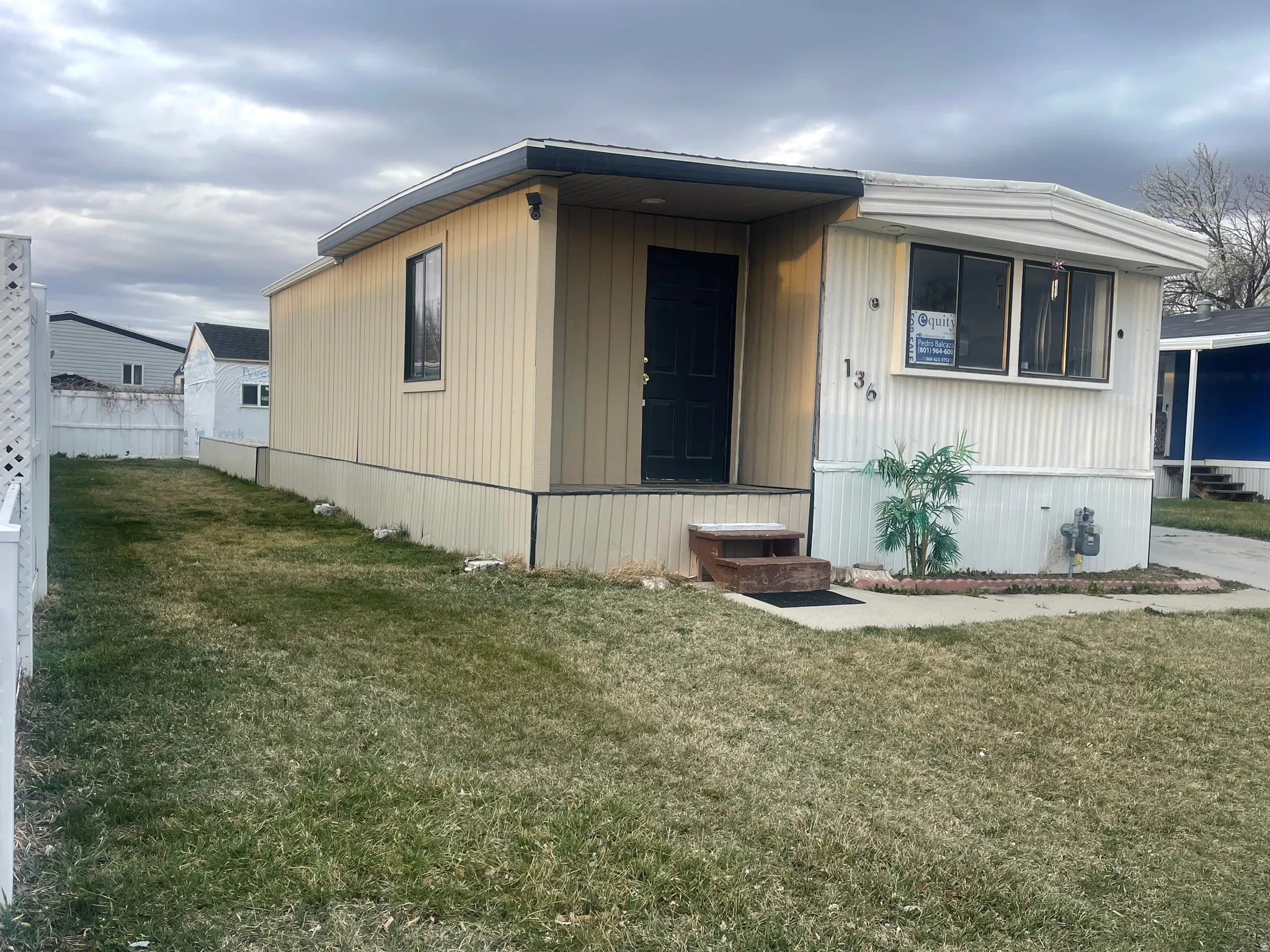 View of manufactured / mobile home