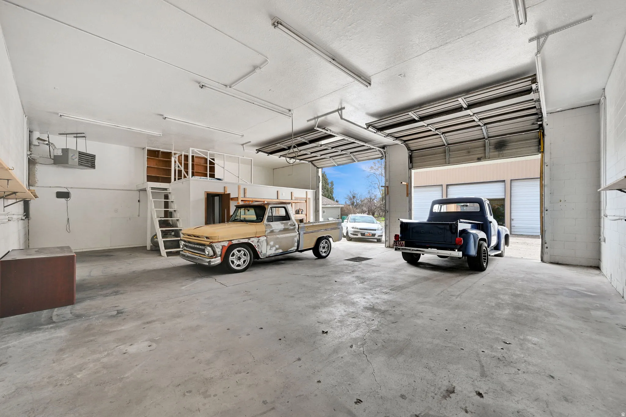 Garage with a heating unit