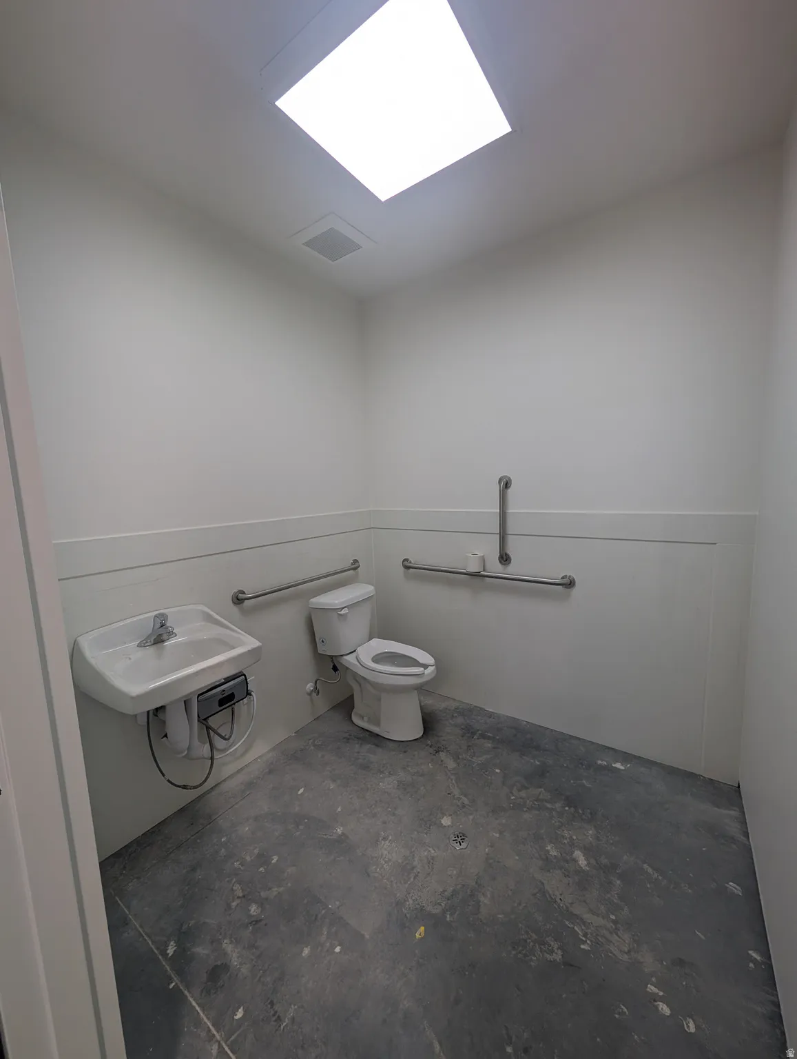 Bathroom featuring toilet