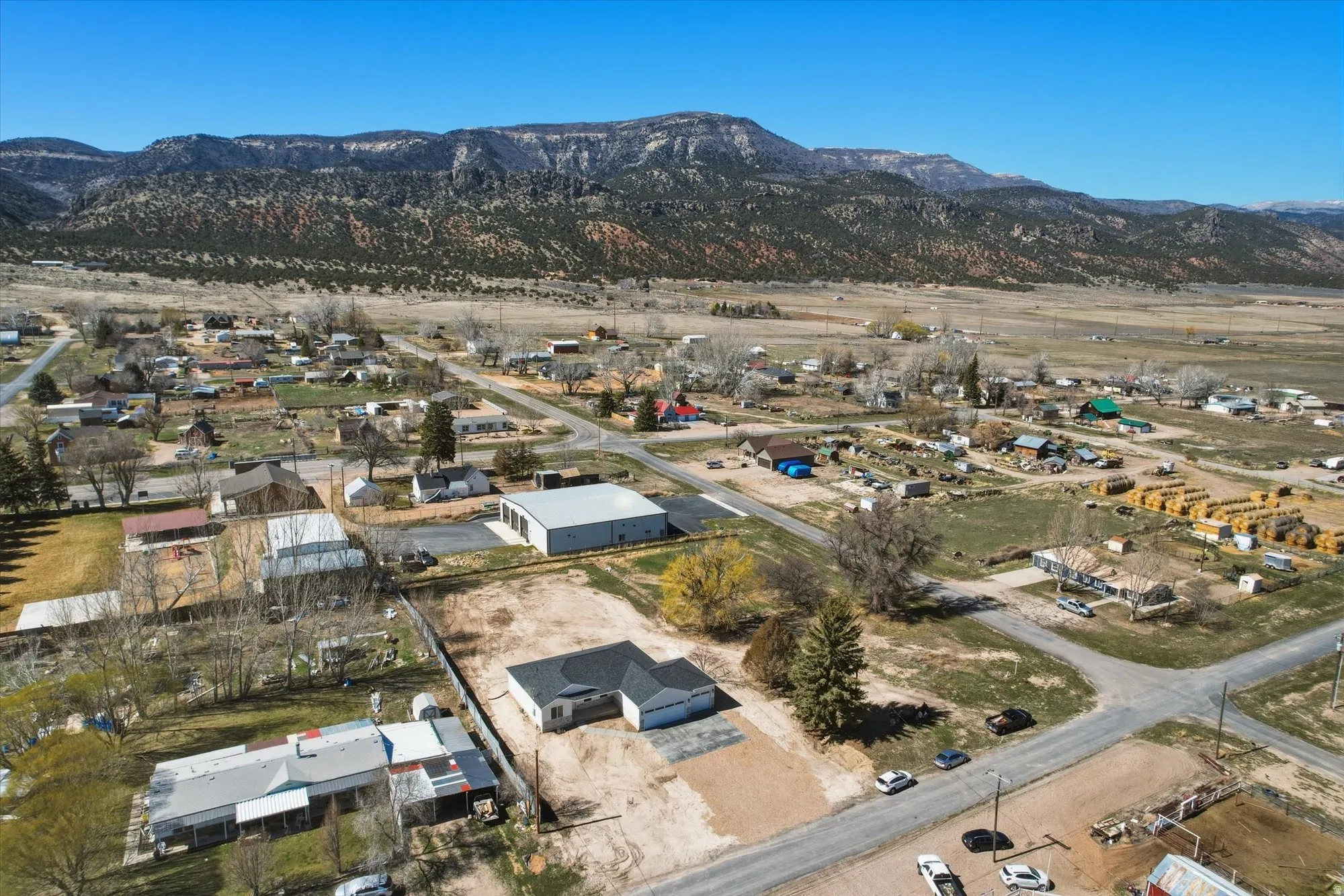 Backdrop of mountains nearby
